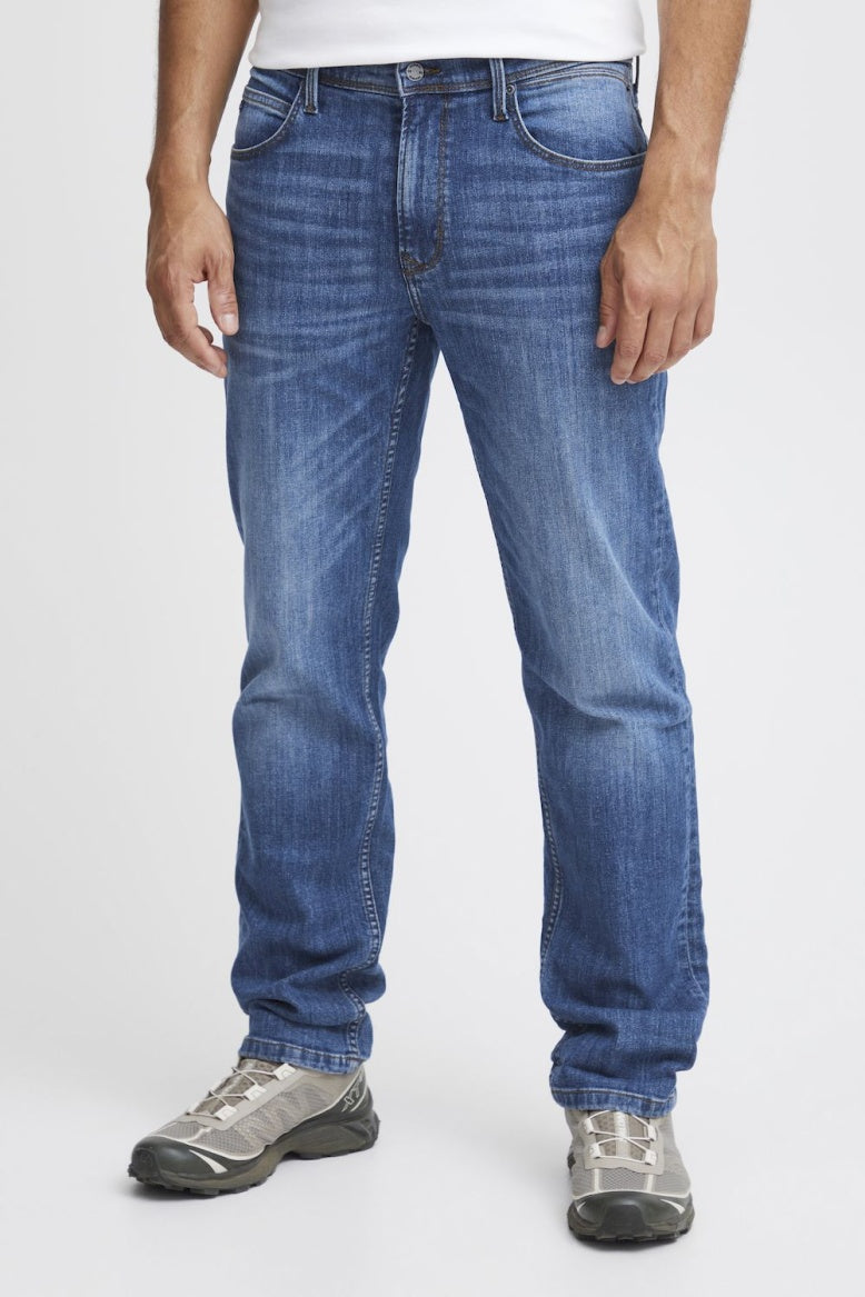 BLEND® ROCK FIT: STRAIGHT JEAN